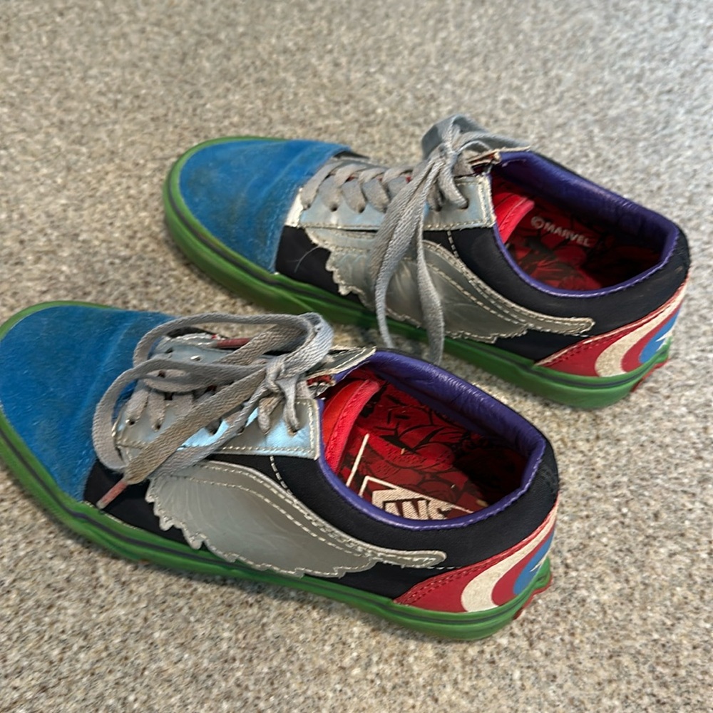 Marvel old skool Vans